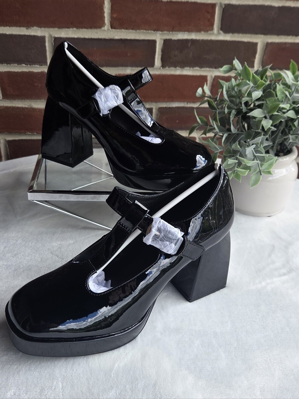 ZBY Black Patent Mary Jane Platform Heels Size 8